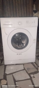 Machine à laver neuve, efficace et impeccable