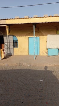 Maison 50m² au centre ville d\'Obok avec boutique, chambre, toilette et cuisine