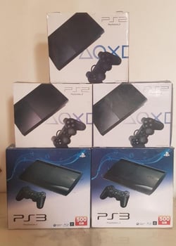 Playstation3 à vendre nouveau avec 17 jeux. Playstation 2 avec 21 jeux avec tout accessoires et Et aussi Installation tout les jeux pour Playstation 4. 3 & 2