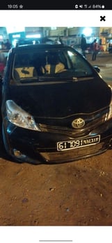 Toyota Vitz 2014, automatique, climatisation, écran android, bon état