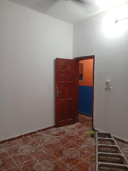 Maison F4 rénovée avec salle à manger à Barwaqo 1