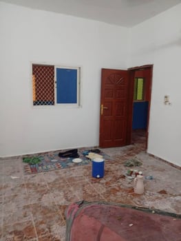 Maison F4 rénovée avec salle à manger à Barwaqo 1