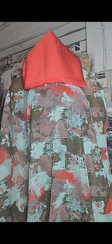 Dirac neufs avec foulard assorti – Plusieurs modèles