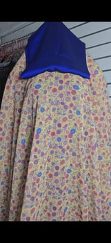 Dirac neufs avec foulard assorti – Plusieurs modèles