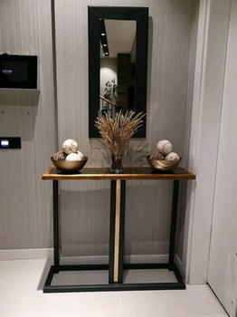 Console dorée avec miroir ovale décoratif