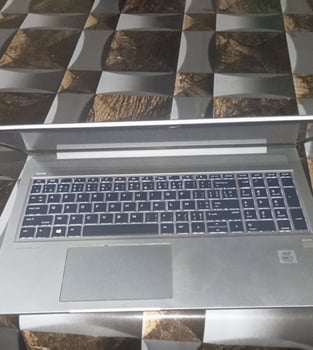 À VENDRE : PC Portable HP ProBook i7 10e Génération – Performant et prêt à l’emploi !