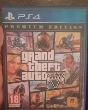 CD GTA 5 PS4, état impeccable, presque neuf