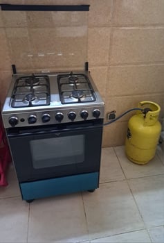 Gazinière avec bouteille de gaz à vendre