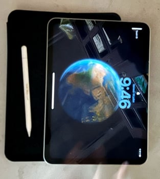 iPad 10e génération, comme neuf - 1 mois d\'utilisation