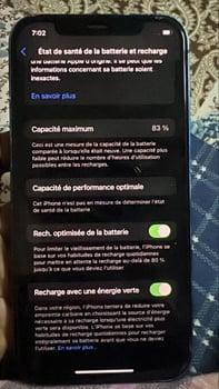 iPhone 12 64Go, négociable, batterie à 83%