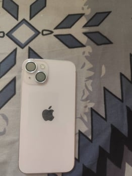 iPhone 14 Normal, dernier modèle en excellent état