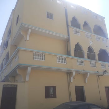 Appartement F5 à louer, cuisine neuve à Cité Hodan