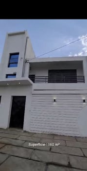 Villa 160m2 avec parking à Cité Barwaqo 2