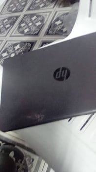 Ordinateur portable HP comme neuf, batterie neuve, prix négociable