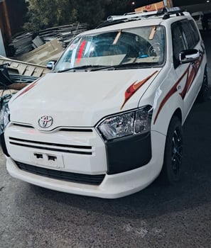Toyota Probox 2017, importée de Dubaï, faible kilométrage, climatisée et économique
