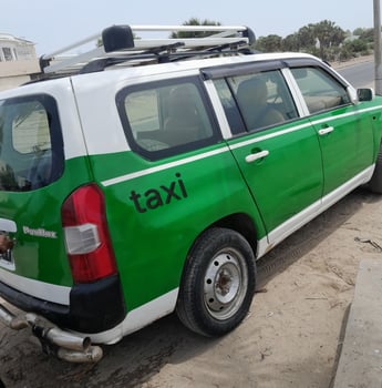Taxi Toyota Probox 2016, automatique, économique, départ imminent