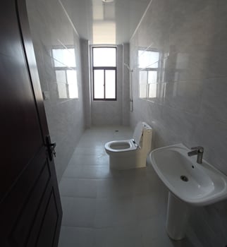 Bureaux 177 m² à louer au Héron – Immeuble professionnel face au PAM