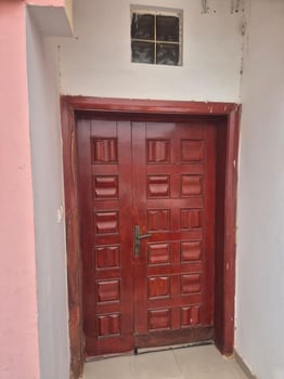 Appartement F4 avec cuisine équipée et citerne d\'eau à Saline Ouest