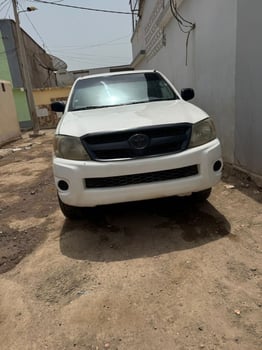 Toyota Hilux 2016, diesel, bien entretenu, clim fonctionnelle