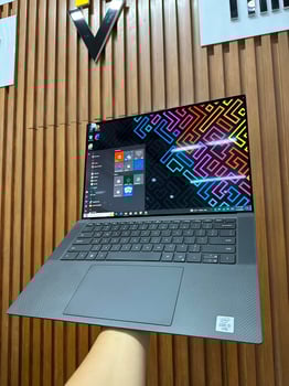 Dell Precision i9-10850H • 64 GB RAM • 1 TB SSD + 2 GPU intel et Nvidia Quadro Qmax T200 4GB , laptop gaming , laptop , pc puissant