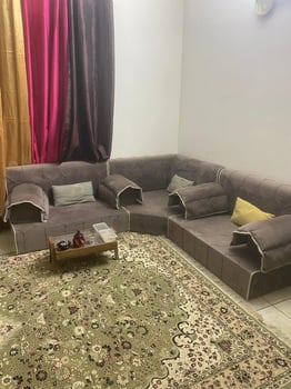 Ensemble salon et chambre à coucher en bon état à vendre