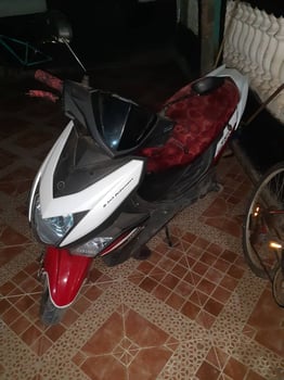 Je vend ma moto yamaha zr