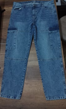 Jeans-cargo MAX taille 36 en parfait etat
