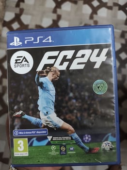 Jeux vidéo CD FC24 pour PS4