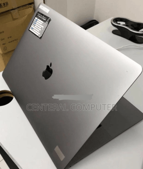 MacBook Pro i7, 16GB RAM, SSD 1TB, Nvidia 2GB, écran 16, clavier rétroéclairé