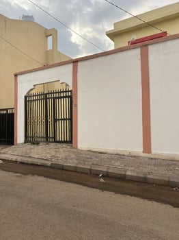 Maison F4 avec parking et espace extérieur à la Cité Hamdani