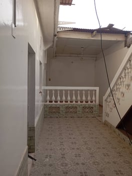 Maison F3 avec terrasse à louer à Barwako 1
