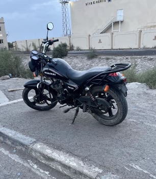 Moto Huaihai TH125 en excellent état à prix abordable