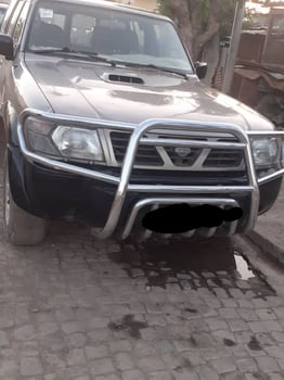 Nissan Patrol GR 2012, diesel, boîte manuelle, climatiseur
