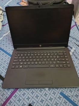 PC portable HP 8 Go RAM, SSD 1 To, état impeccable