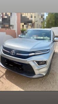 Toyota Urban Cruiser 2024, essence, boîte automatique
