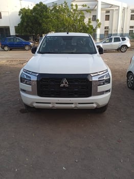 Mitsubishi L200 2024, automatique, toutes options