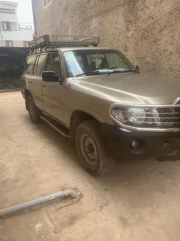 Nissan Patrol 4x4 Châssis Long, en très bon état