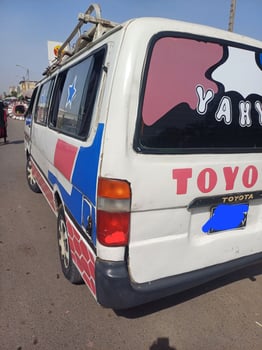 Toyota Hiace 2L, boîte de vitesse neuve, pièces renouvelées