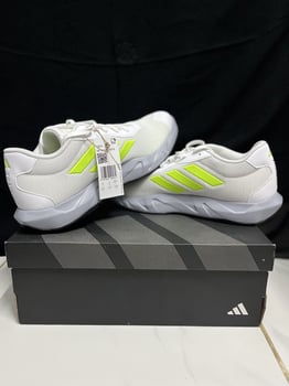 Adidas Training Boost - Confort et endurance garantie!