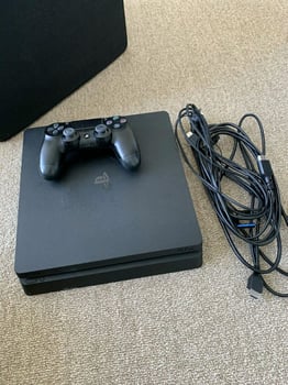 Playstation 4 avec manette, en excellent état