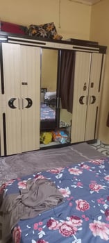 Ensemble de meuble solide et durable, fait au Yémen