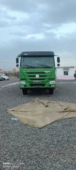 Camion SINOTRUCK neuf, sans défaut, prix négociable