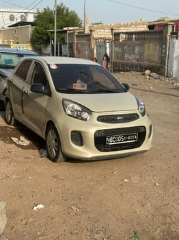 Voiture neuve à vendre, faible kilométrage