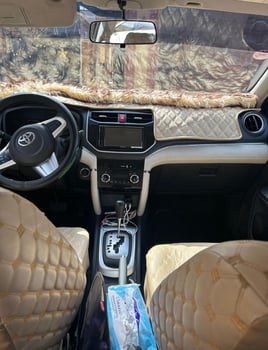 Toyota Rush 2021, SUV essence économique, en excellent état