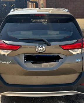 Toyota Rush 2021, SUV essence économique, en excellent état