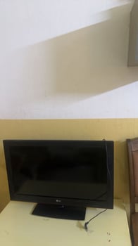 Meubles complets pour salle à manger et salon, télévision LG comprise