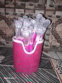 Chambre à coucher, salon, TV 43 pouces et climatiseur neufs