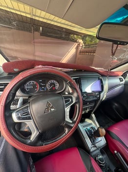 Mitsubishi L200 2022, diesel, boîte automatique, très bon état