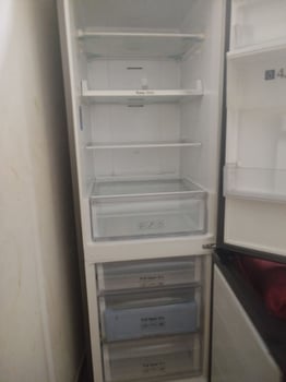 A vendre Réfrigérateur Samsung, très peu utilisé, neuf