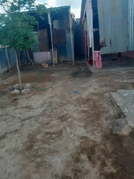 Maison F3 avec grand terrain à Damerjog, quartier calme et en développement